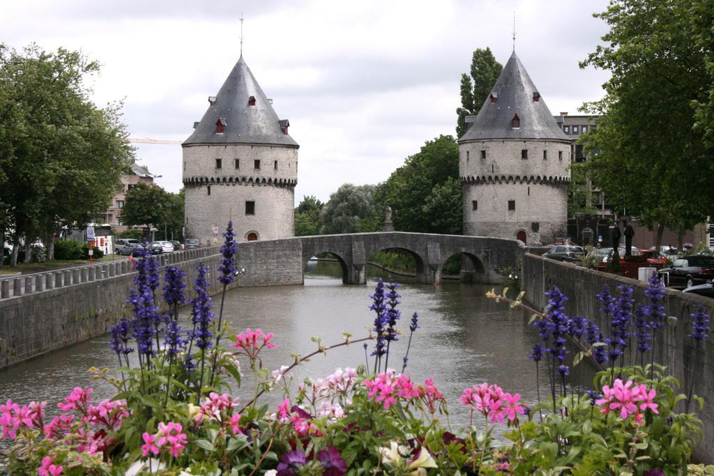 Les Chambres D'Elza Mouscron Luaran gambar